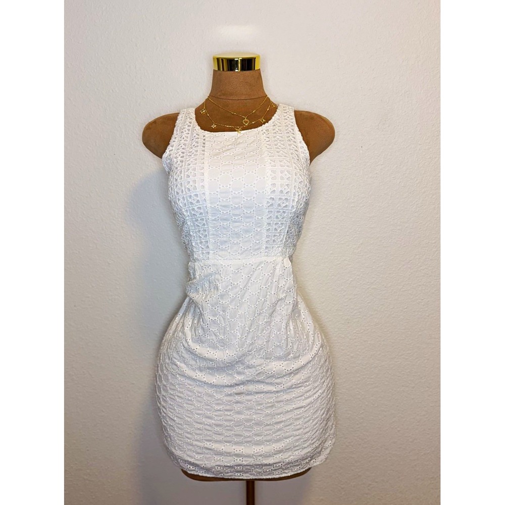 Old Navy Women's Size 2 Regular White Lace Round Neck Sleeveless Zip Mini Dress